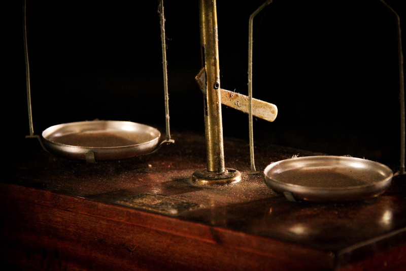 scale, still life, laboratory, music, cure, weight, history, ancient, wood - material, no people, metal, vintage, Pharmacy, kitchen utensil, table, remedy
