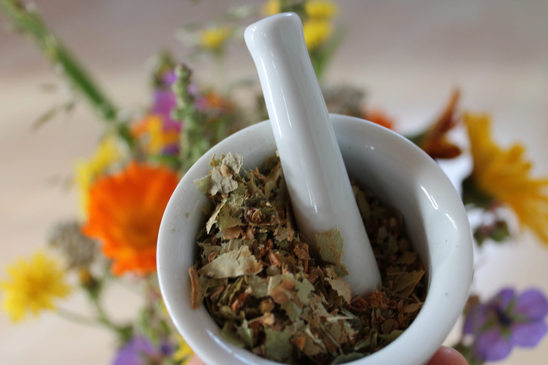 remedy, indoors, 4K, no people, pestle, food and drink, high angle view, apothecary, day, medicinal, herb, herbal Medicine, leaf, alternative, wellbeing