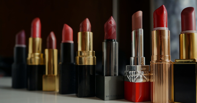 photoshoot, make up, in a row, make-up, still life, choice, variation, glamour, red, colorful, large group of objects, close-up, lipstick, fashion, order