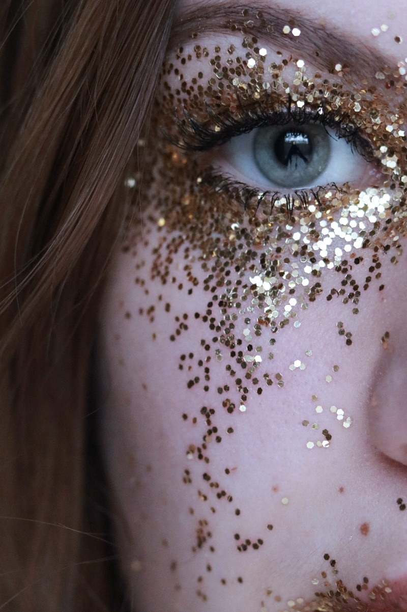 eye, close-up, portrait, eyeball, beautiful, front view, eyelashes, human face, real people, shiny, shining, lifestyles, close, young adult, sparkle, beauty