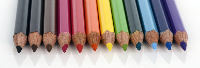 color, studio shot, draw, pencil, pointed, large group of objects, colored pencil, head image, wood, no people, choice, still life, sharp, crayons, lot