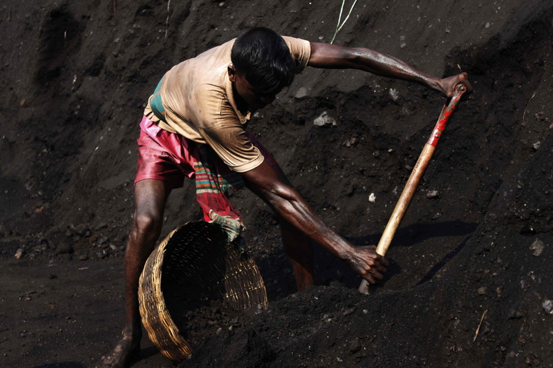 one person, nature, 4K, casual clothing, worker, dirt, water, sign, dirty, man, villiger, soil, day, occupation, working, hard work, bending, men, high angle view