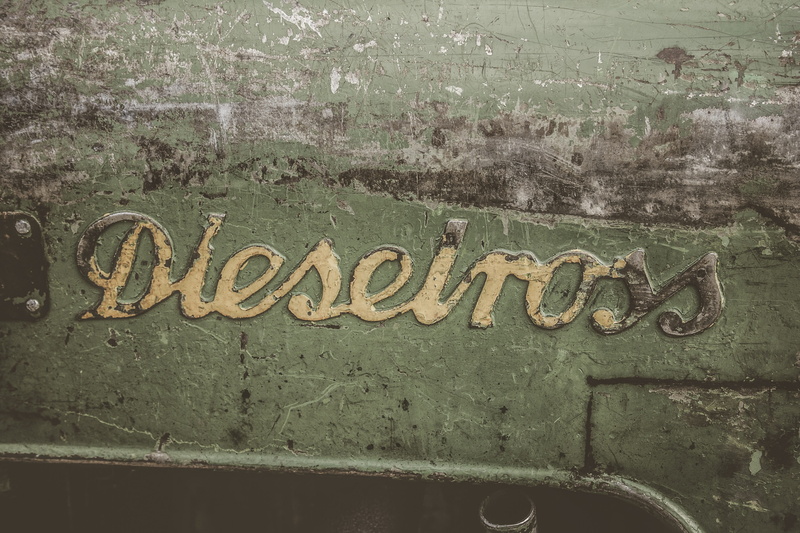 wall, text, coca, coke, meal, 2K, message, dieselross, logo, wall - building feature, machine, food, beverage, alphabet, information sign, capital letter