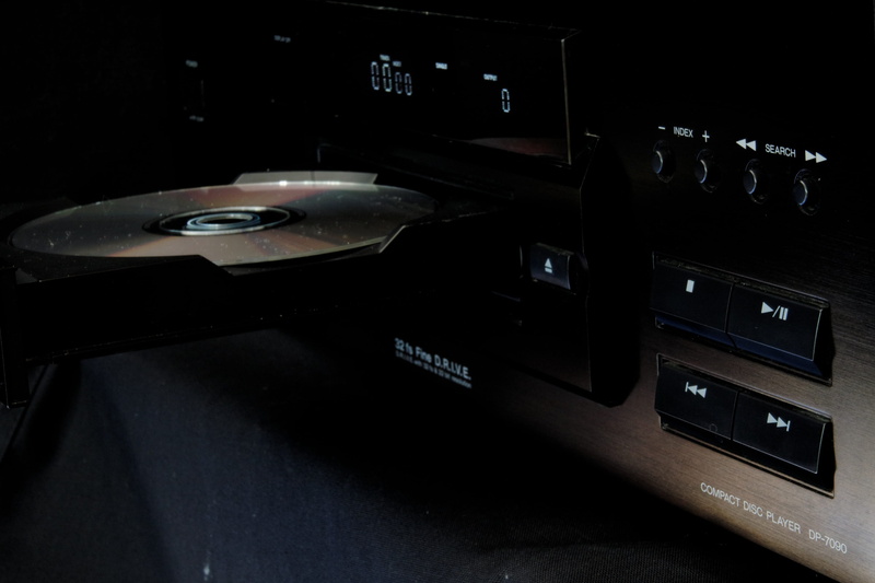 2K, display, retro styled, music system, day, table, black Color, electrical equipment, musical equipment, cd, hifi, close-up, arts culture and entertainment