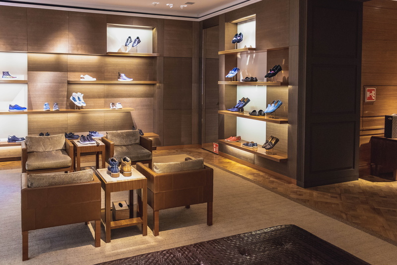 domestic room, shoes, lifestyles, business, wood, home showcase interior, 5K, home, luxury, no people, furniture, louis vuitton, retail, wood - material