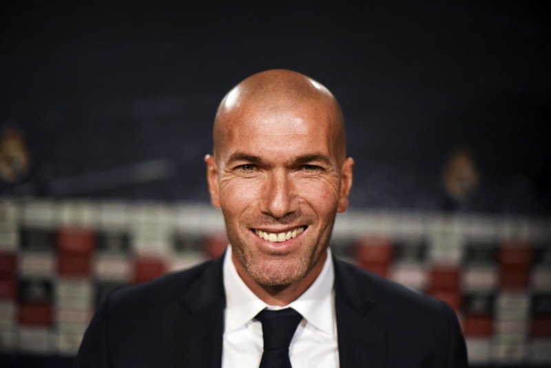 males, one person, headshot, business, formalwear, 720P, Football, businessman, Zinedine zidane, happiness, Real madrid, corporate business, business person