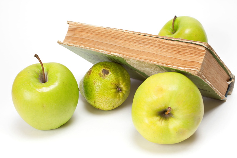 back-to-school, education, vegetarian food, still life, indoors, raw food, no people, apple, green color, freshness, lesson, knowledge, food and drink