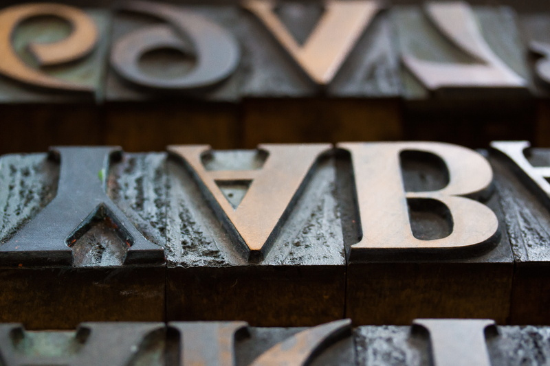 wood - material, old, mirrored, a, alphabet, abundance, close-up, b, font, indoors, communication, serifs, wooden alphabet letters, 4K, johannes gutenberg