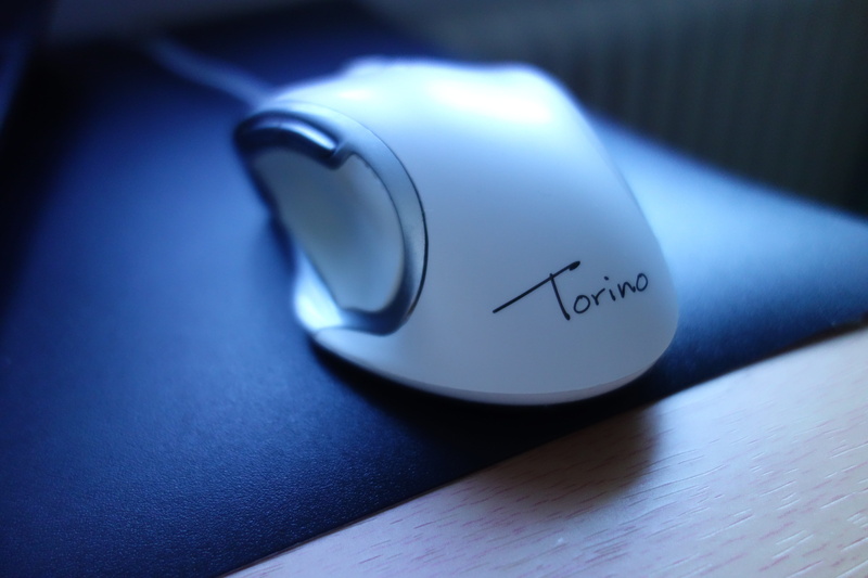 connection, single object, white, pc accessories, it, computer mouse, text, blue, indoors, control, technology, pc, tap, wireless technology, no people
