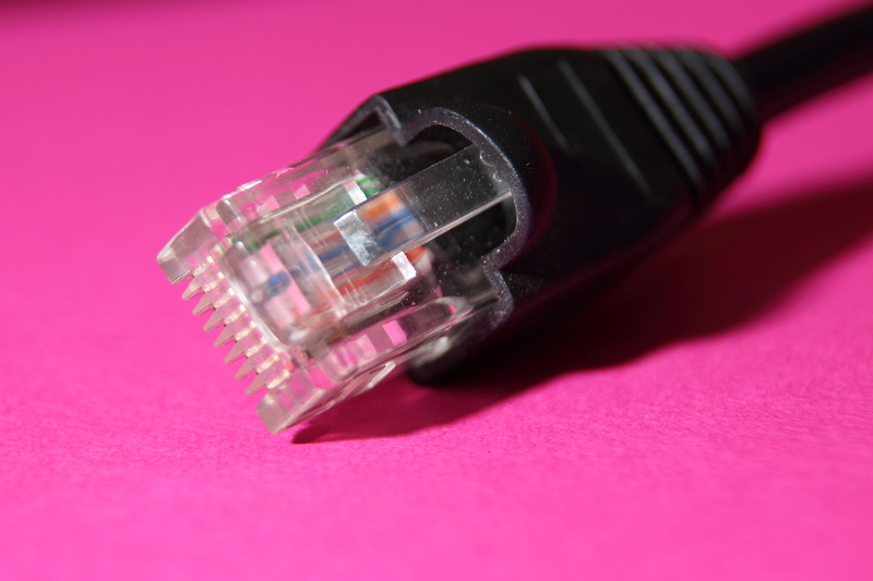 connecting cable, studio shot, data cable, plug, single object, cable, wireless technology, usb cable, computer network, computer, hardware, pink color