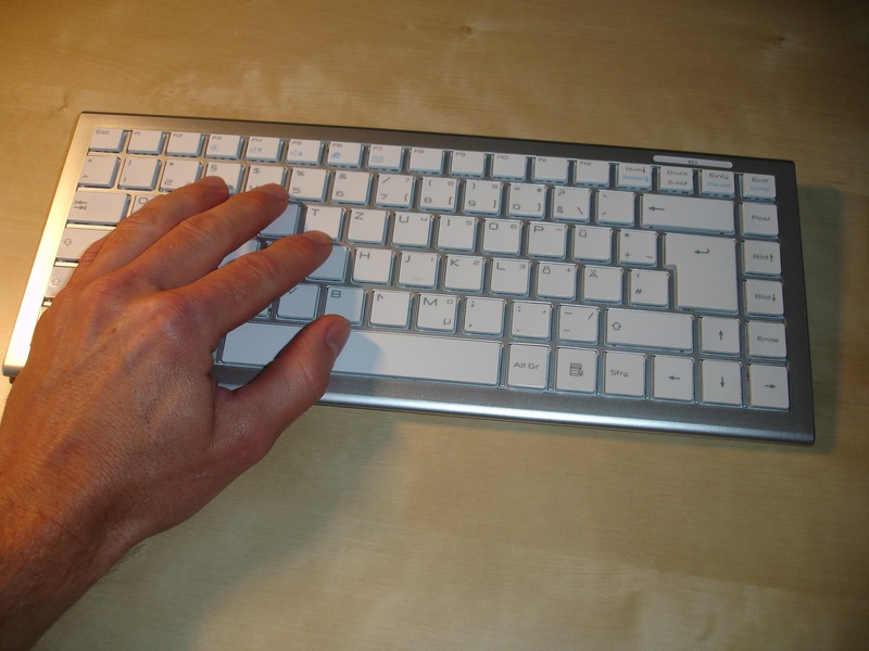 calculator, computer keyboard, pc, blogging, one person, 2K, hardware, keys, using laptop, wireless, peripheral device, silver, blog, accessories, personal perspective