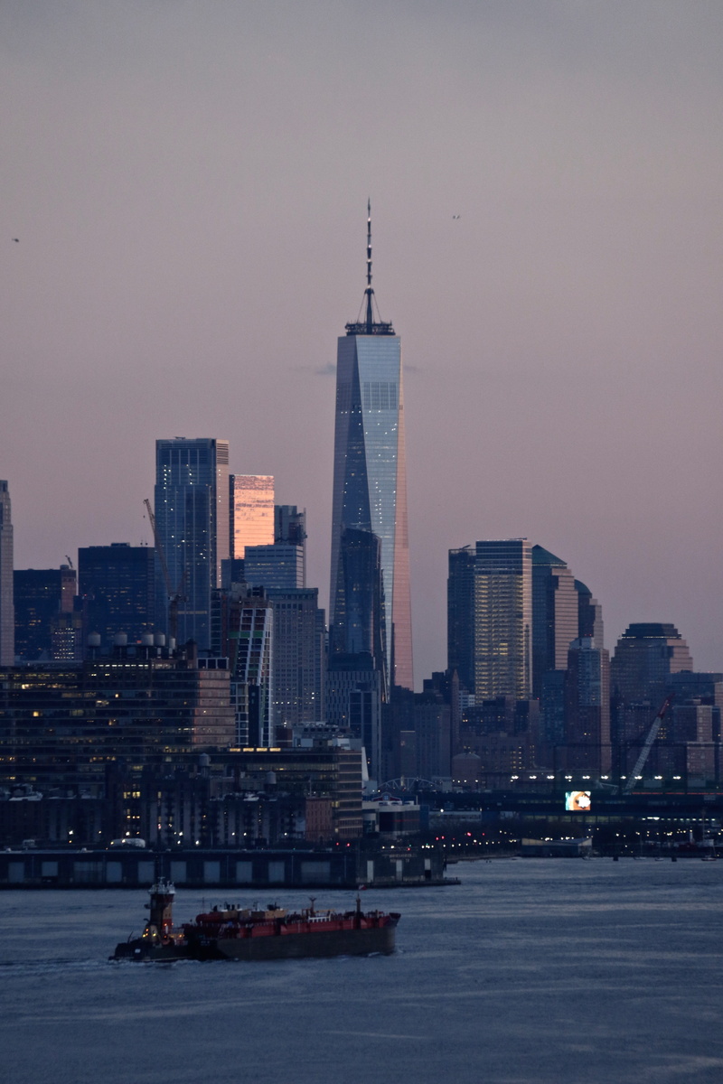 financial district, waterfront, the hudson river, america, ship, tower, building exterior, spire, 5K, building, no people, bill, office, sky, modern, foreign countries