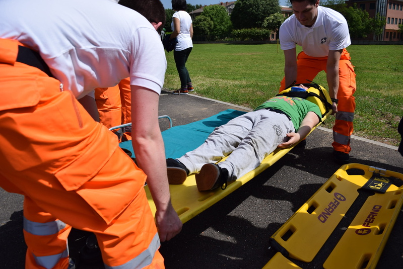 rescue, stretcher, rescue worker, occupation, two, carrying, 2K, people, urgency, emergency, healthcare and medicine, first aid, a helping hand, working