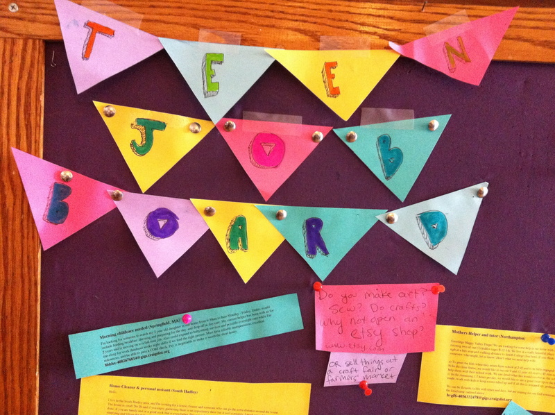 education, notice board, no people, close-up, multi colored, still life, school, note, paper, 2K, indoors, variation, message, billboard, shape, directly above