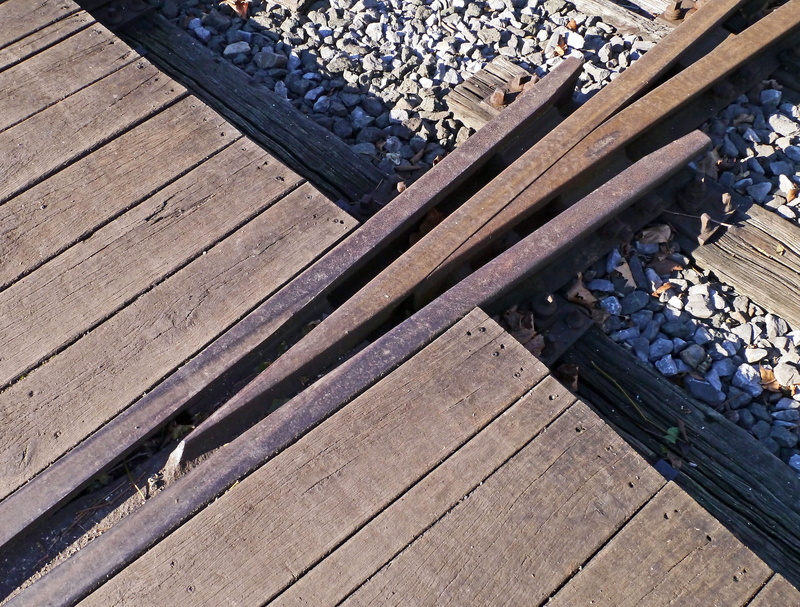 directly above, track, rail transportation, day, boardwalk, threshold, sunlight, wings seemed, Crossing, abundance, industry, 4K, large group of objects