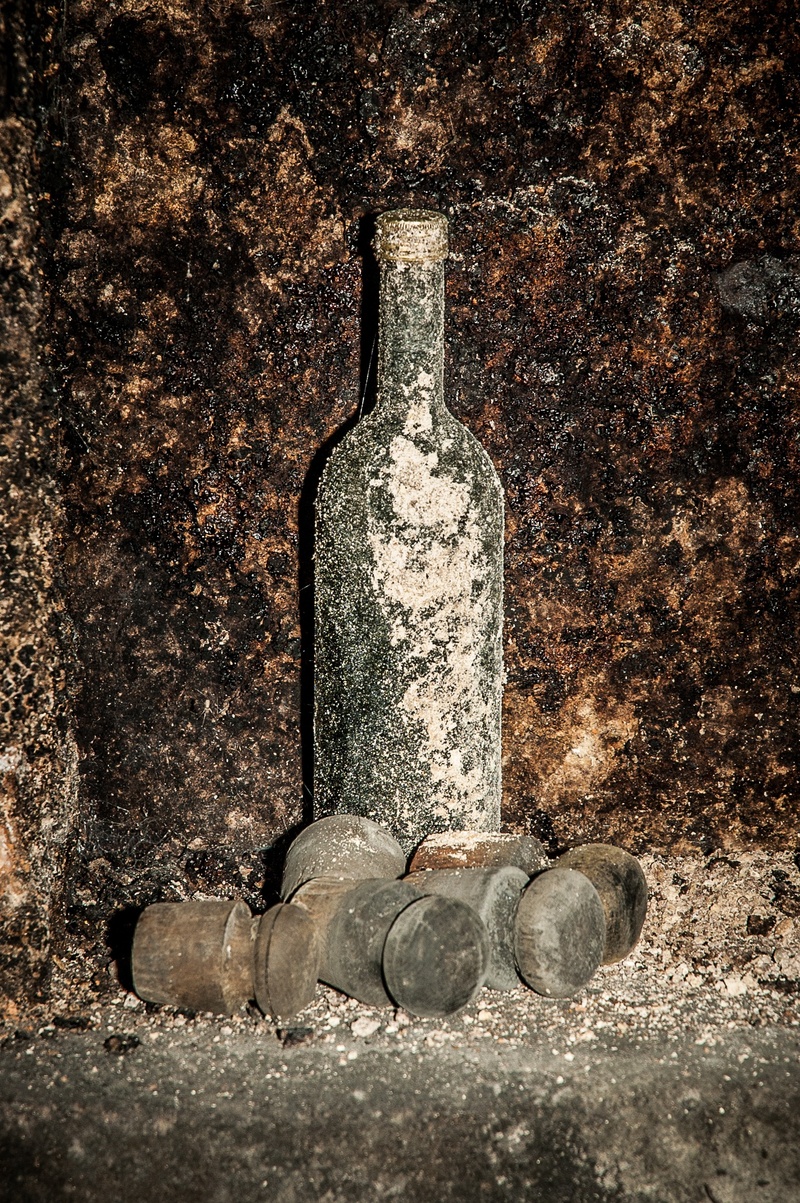 drink, alcohol, food and drink, no people, cellar, mold, forget, container, old, glass, dirty, refreshment, bottle, still life, dirt, wall - building feature
