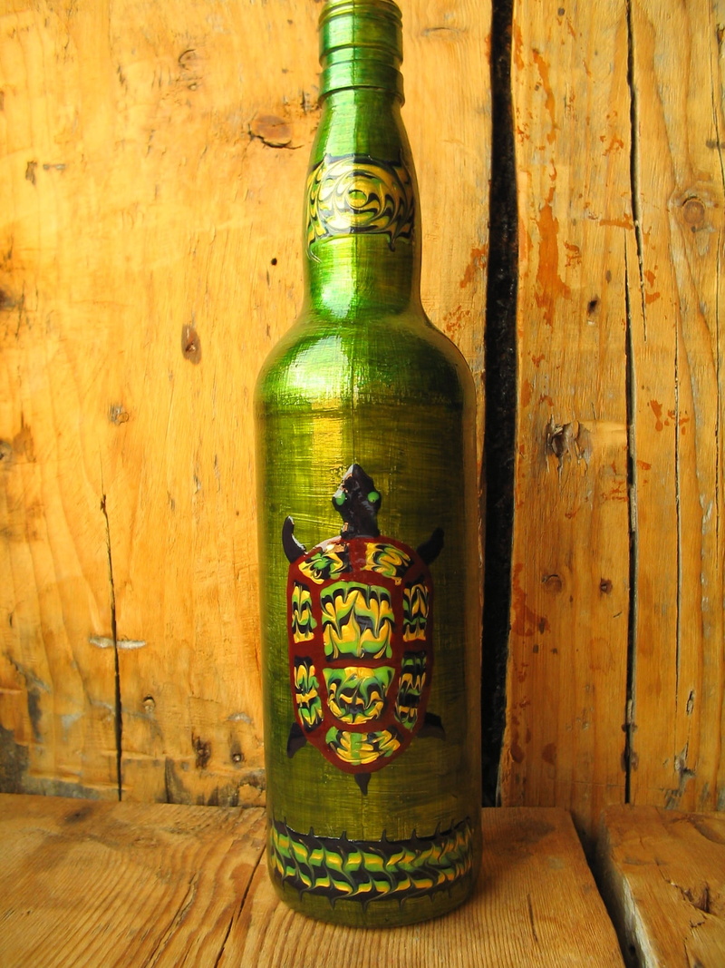 green color, refreshment, bottle, gift, handmade, wine bottle, alcohol, wool, close-up, collection, indoors, green, 1080P, animal, cork - stopper, small business