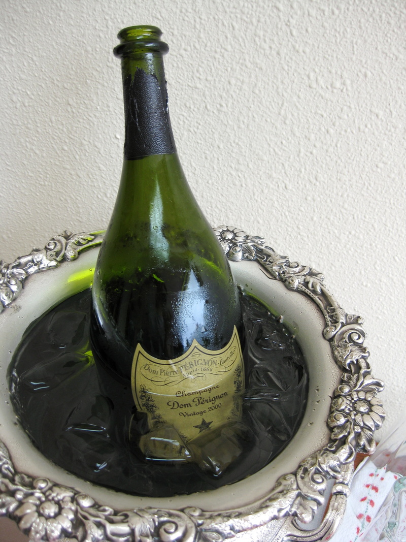 wine Bottle, freshness, festive, wall - building feature, food and drink, no people, still life, wine, bottle, refreshment, food, 2K, green color, cork - stopper