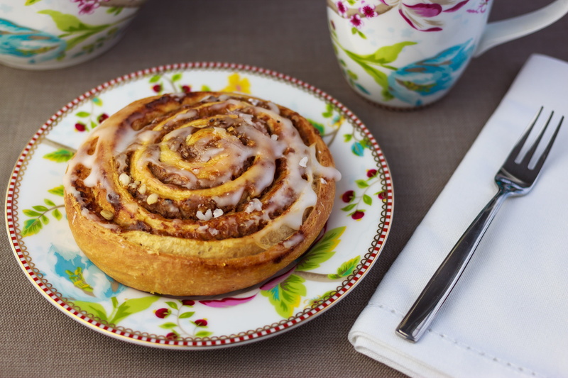 cake, dessert, near, food, still life, baked, coffee, eating utensil, sweet Food, sugar, porcelain, food and drink, caffeine, gourmet, cafe, cinnamon, stimulant