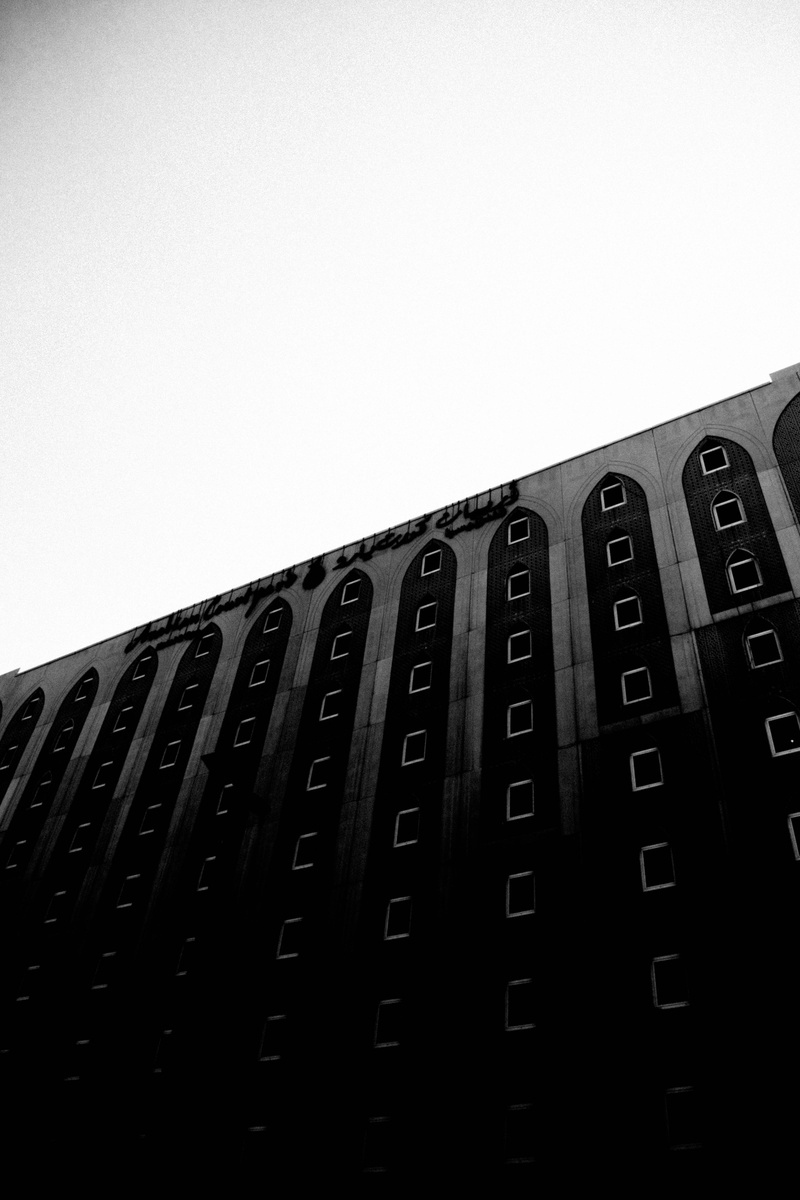 keyboard, screen, sky, number, indoors, adapter, outdoors, stereo, copy space, connection, communication, 5K, grille, amplifier, audio speaker, architecture