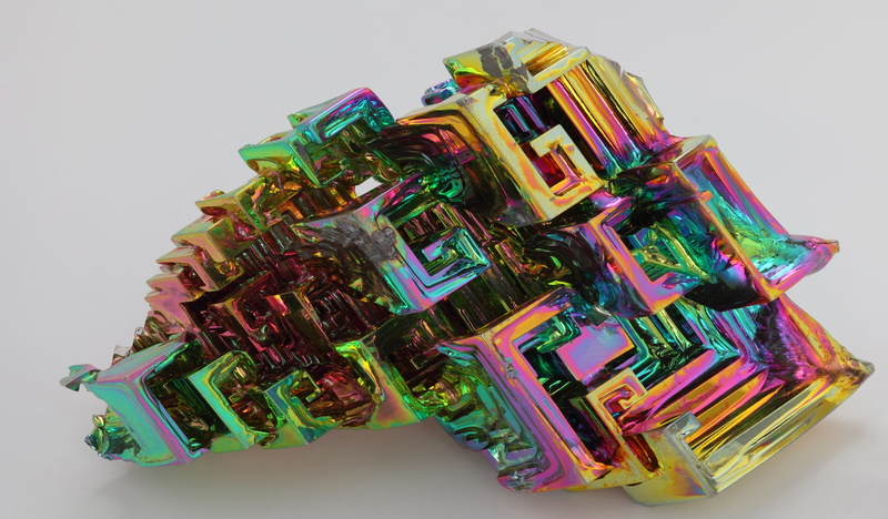 the game of color, 2K, metal texture, grey background, metal, crystal, metallic luster, bismuth