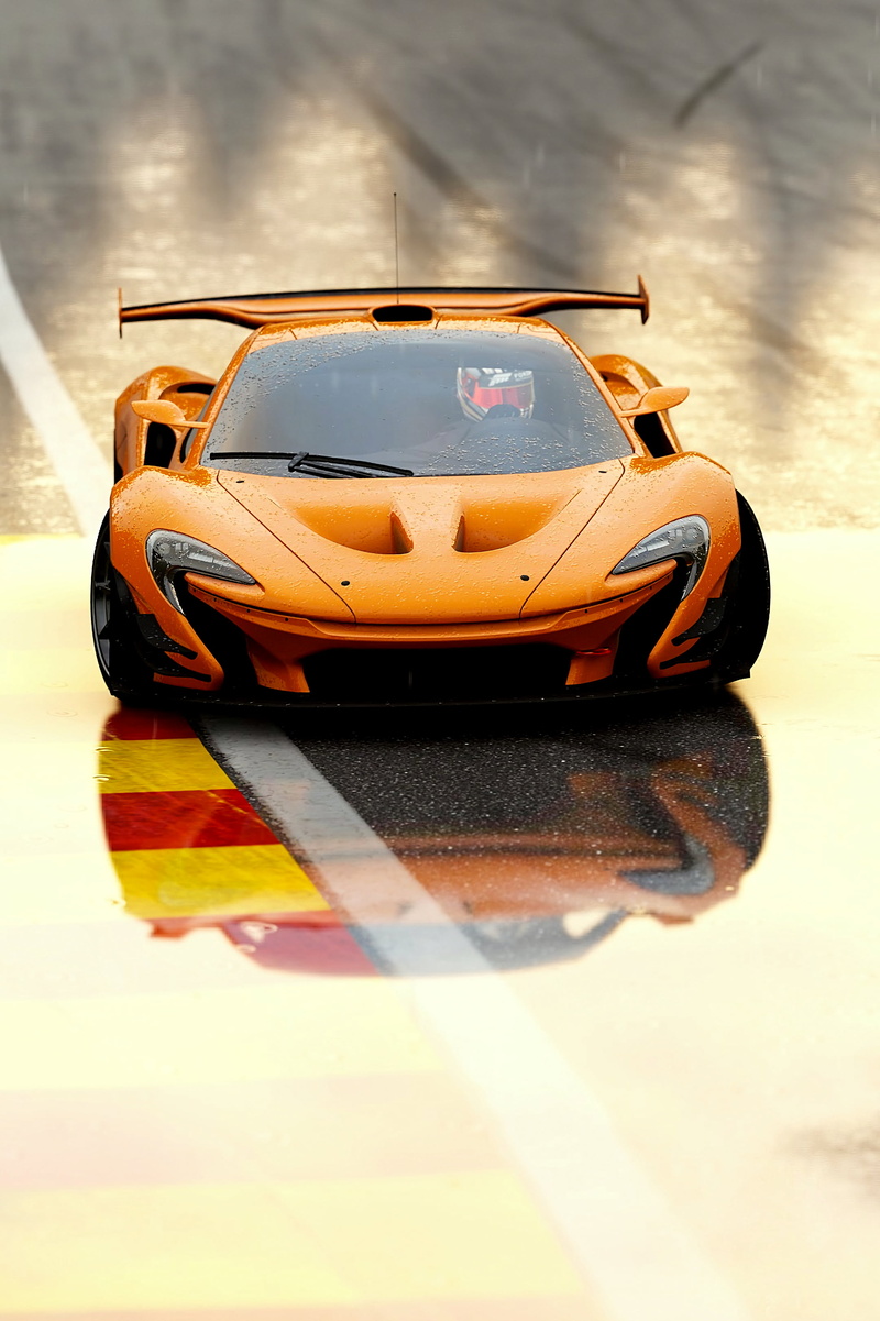 nature, 2K, car, front view, racing, sky, yellow, cloud - sky, outdoors, land vehicle, people, mode of transportation, motion, street, reflection, motor vehicle