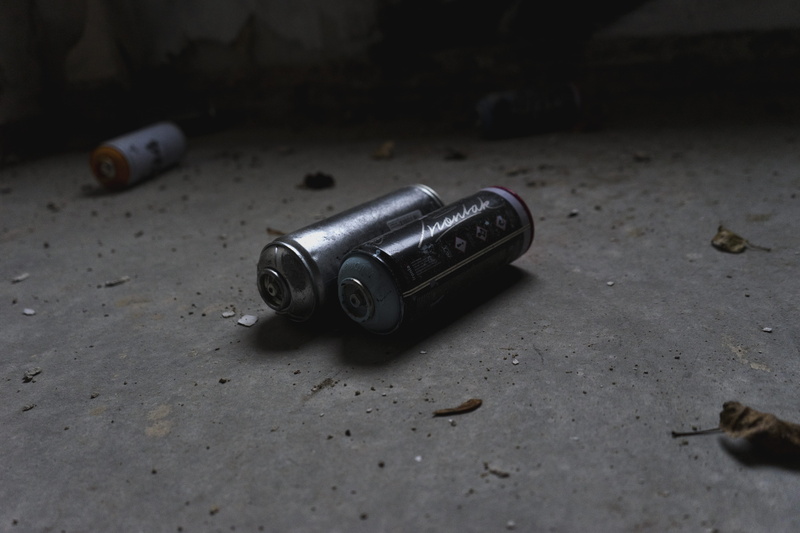 spray can, aggression, art, 5K, security, violence, indoors, can, black color, streetart, graffiti, warning sign, spray, equipment, lost place, ammunition