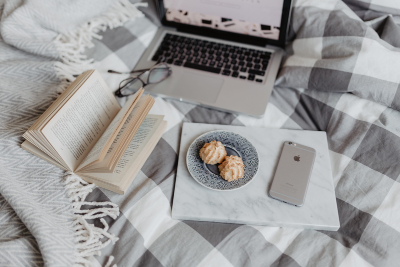 bedroom, communication, reading, technology, 5K, baked, macbook, work, above, connection, phone, mobile, everything, laptop, furniture, computer, flatlay