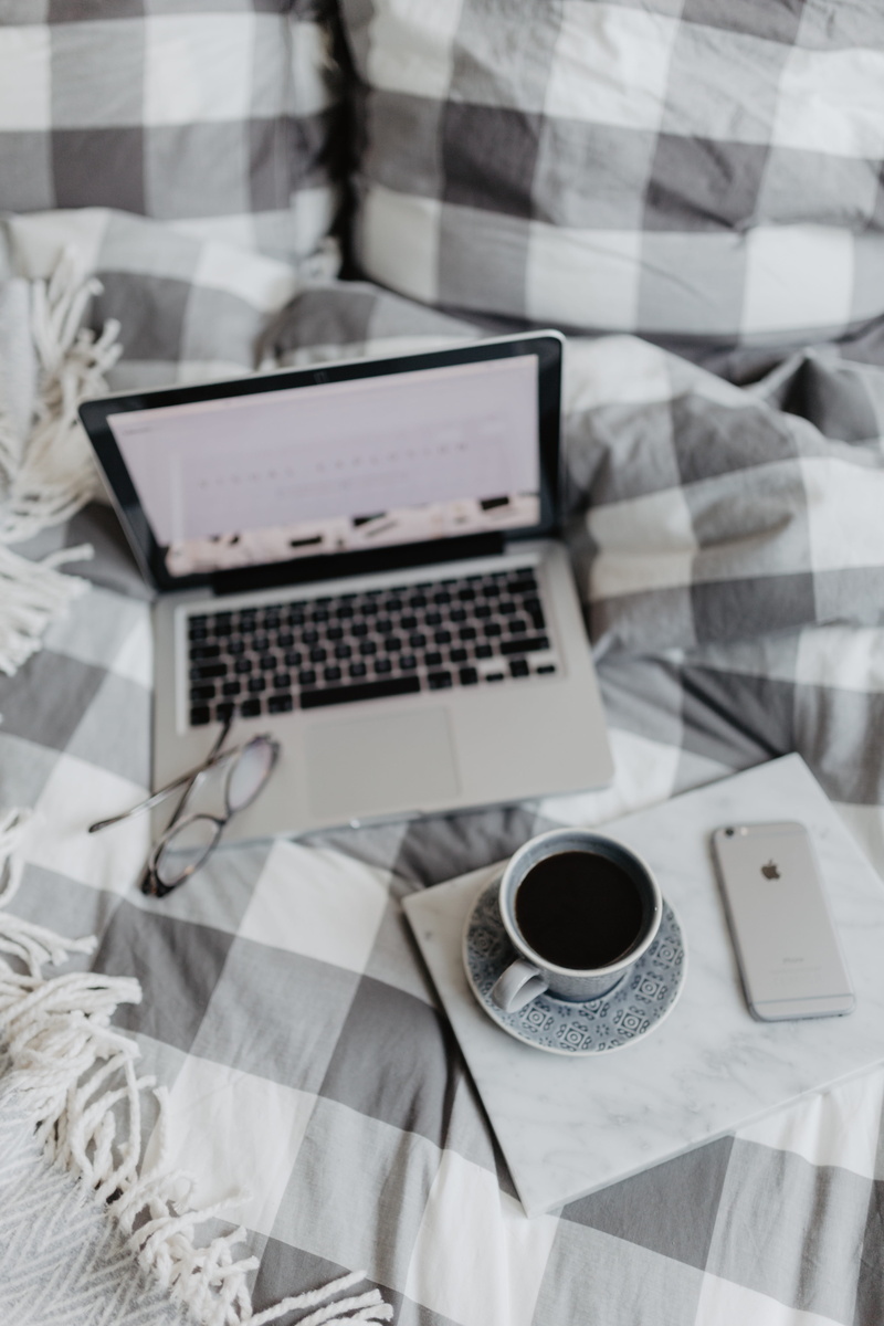 coffee cup, cell phone, mobile, refreshment, keyboard, no people, crockery, mug, workspace, coffee - drink, wireless technology, macbook, bed, communication