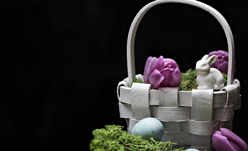 postcard, invitation, easter theme, 4K, celebration, flower pot, easter greetings, easter, figure, moss, purple flowers, dekoeier, blue, customs, flower