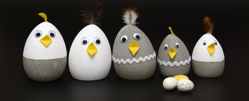 bird, food and drink, banner, studio shot, decors, grey and white, animal, concrete, celebration, five, fun, head image, in a row, black background, day