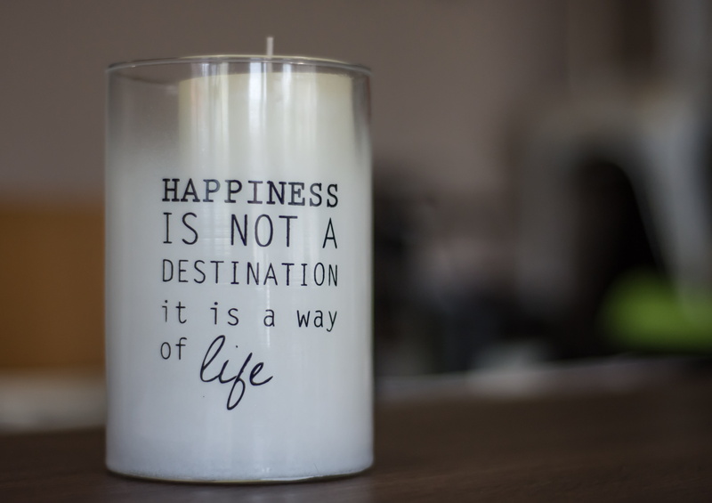 relaxation, holiday, western script, decoration, romantic, focus on foreground, food and drink, day, happy, light, no people, 5K, brown, indoors, wooden