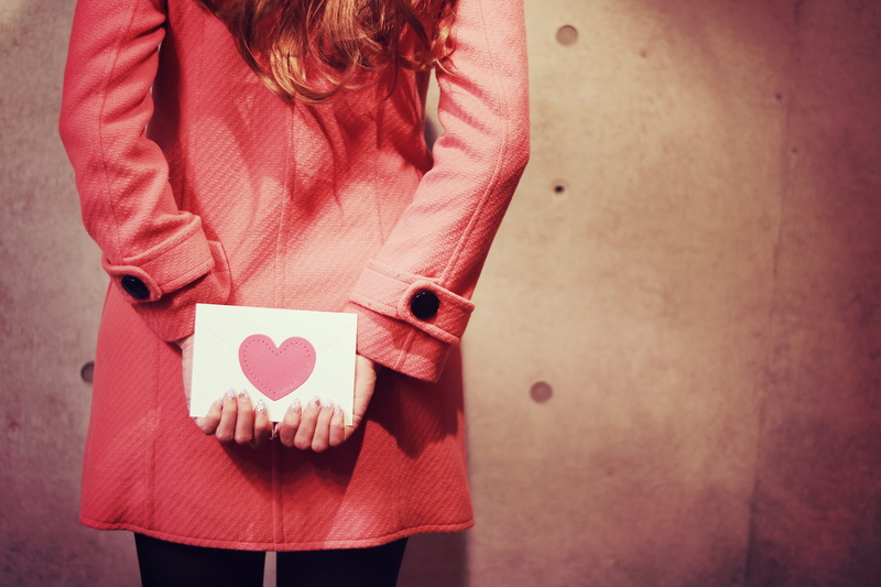 casual clothing, one Person, caucasian Ethnicity, letter card, 1080P, holding, love letter, women, standing, back, coat, card, midsection, fashion, emotion