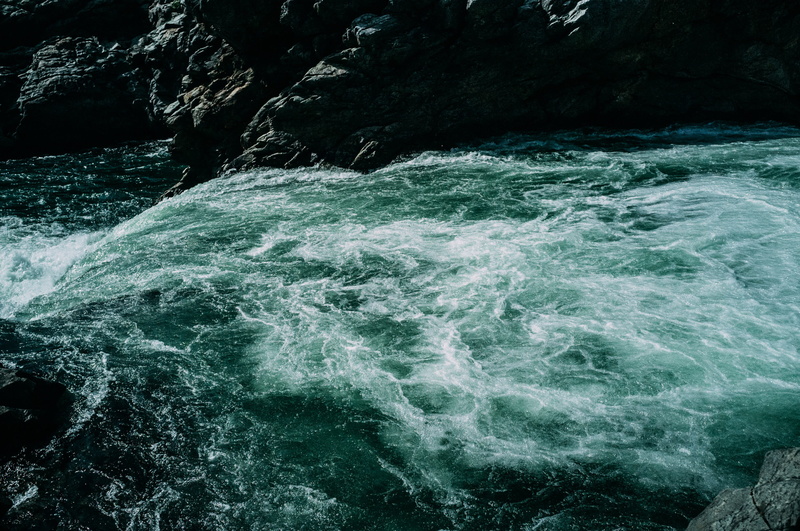 aquatic sport, texture, power in nature, nelson, solid, rock - object, sport, beauty in nature, 2K, waterfront, white water, motion, water, dam, no people