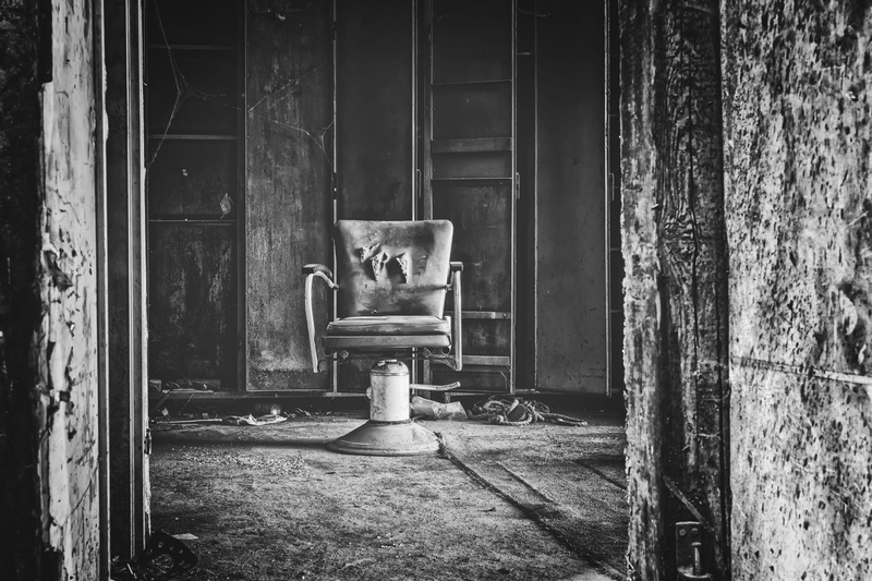 human representation, old, treatment, run-down, weathered, 5K, broken, treatment chair, architecture, dilapidated, pforphoto, room, obsolete, interrogation
