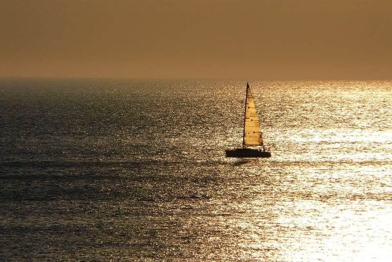 au monde, Golden, sailing boat, Seul, rocher, photo, Águas, zoom, picture, 720P, sea, SOE, photography, nautical Vessel, comment group, sailing, Wish I
