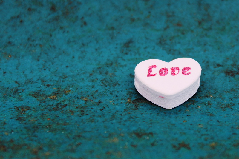 sweet, background, heart Shape, western script, 1080P, gratitude, luck, romance, wood, close, day, valentines day, temptation, blue, relationship, close-up
