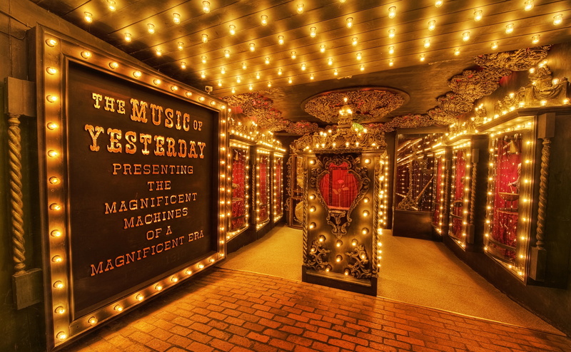 decoration, indoors, 4K, ceiling, Magnificent, built structure, night, western script, no people, Architecture, music, gold colored, sign, illuminated