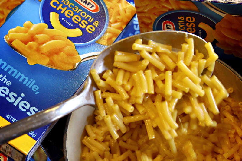 high angle view, box, kitchen utensil, 1080P, eating utensil, 2015, ready-to-eat, yellow, plate, meal, text, macaroni, wellbeing, french Fries, kraft recall