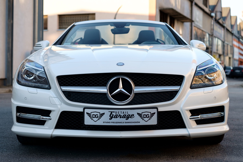 auto, vechicle, motor vehicle, day, land vehicle, benz, cabrio, detailing, Slk, slk, focus on foreground, wealth, paint protection, speed, transportation