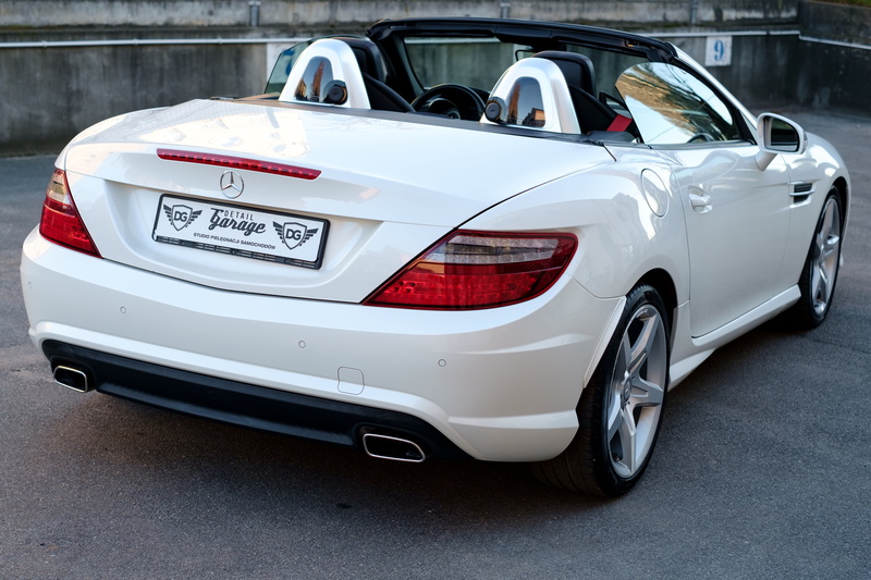 street, silver colored, style, detailing world, elegant, red, detailed, travel, auto, cabrio, transport, retro styled, new, white color, no people, luxury
