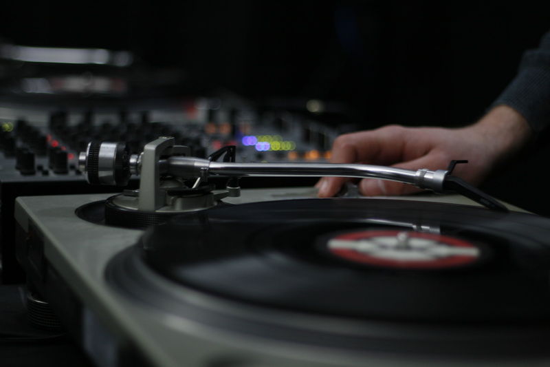 photography, spinning, night, arts culture and entertainment, one man only, occupation, dj, indoors, one person, adult, mixing, mixer, hip hop, turntable