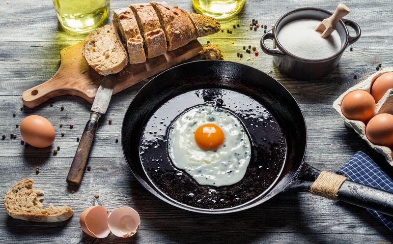 sunny, healthy eating, 4K, dish, wellbeing, egg, still life, eggs, fried, kitchen utensil, egg yolk, fried egg, frying pan, indoors, side, freshness, preparation
