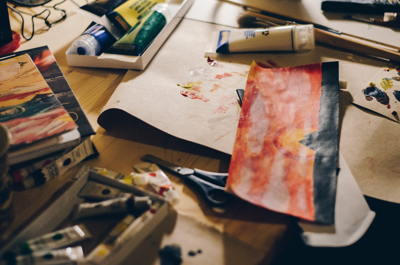 creative, still life, wood, blur, scissor, selective focus, art, desk, workshop, paint, art and craft, artistic, red, paint brush, bright, colors, focus