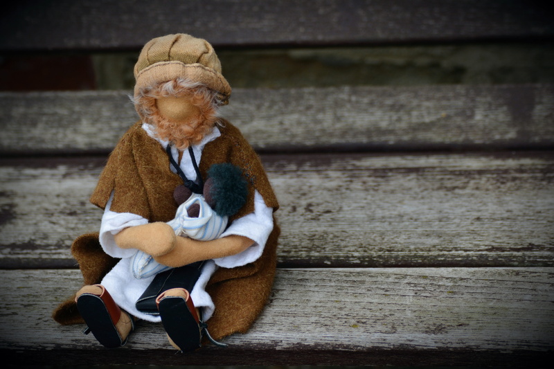 dolls, toy, wood - material, mammal, sitting, biblical figure, figures, table, figure, sew, rag doll, hand labor, fabric remnants, 5K, representation