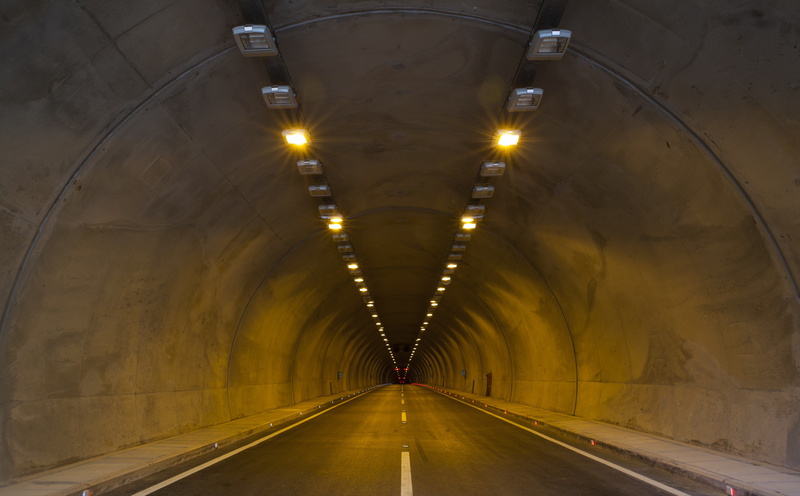 passage, 5K, ceiling, direction, architecture, Underground, vanishing point, arch, Road, Asphalt, Urban, electric light, lighting equipment, Nobody, indoors