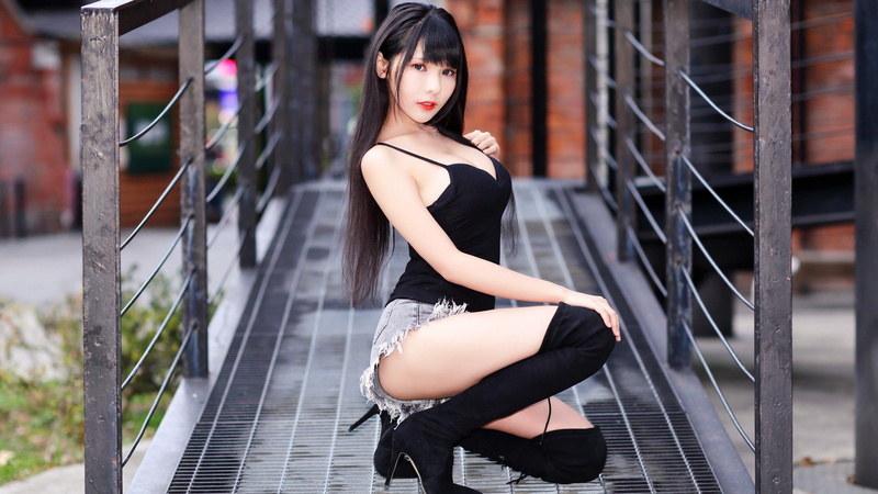 Asian, model, black shirt, kneeling, women, long hair, passage, necklace, knee-high boots, depth of field, jean shorts, Vicky 霜, dark hair, 4K, railings