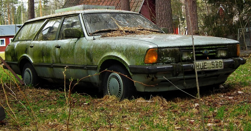 grunge, automobile, green, shambles, land, no people, abandoned, rust, car, next, salvage, moss, mode of transportation, corrosion, transportation, metallic