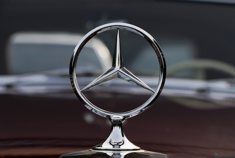 photography, Classic, star, metal, vehicle, table, geometric shape, daimler, hood, water, transparent, silver colored, personal accessory, day, vintage car automobile