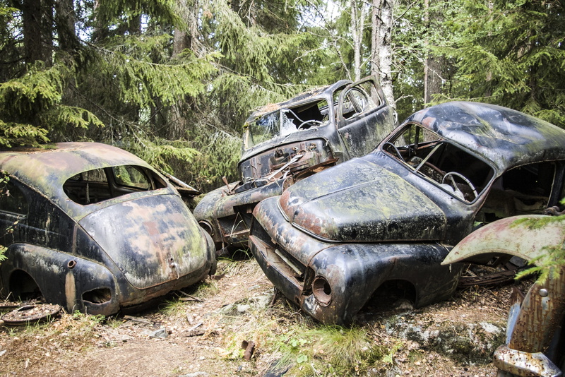 metal, forest, no People, daytime, dammage, three, decline, scrap, scrap Metal, black, ruined, demolished, damaged, destruction, green, wreck, junkyard